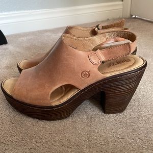 BORN Handcrafted Footwear Ferlin Wedge Sandals Size 8